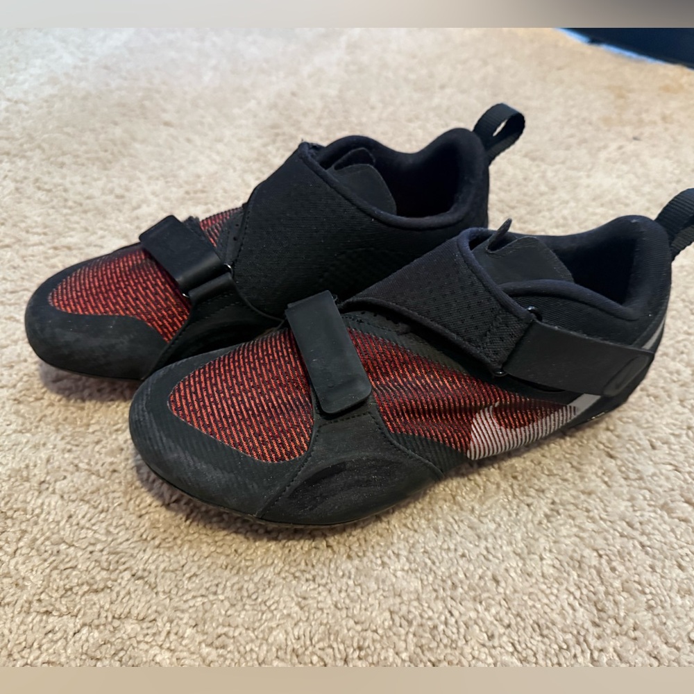Nike Black and Red Women's Sneakers